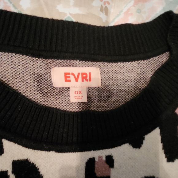 Cheetah Sweater EUC - Picture 4 of 5